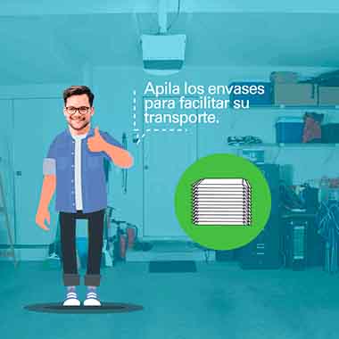 Para reciclar envases Tetrapak,  aplia los envases para facilitar su transporte